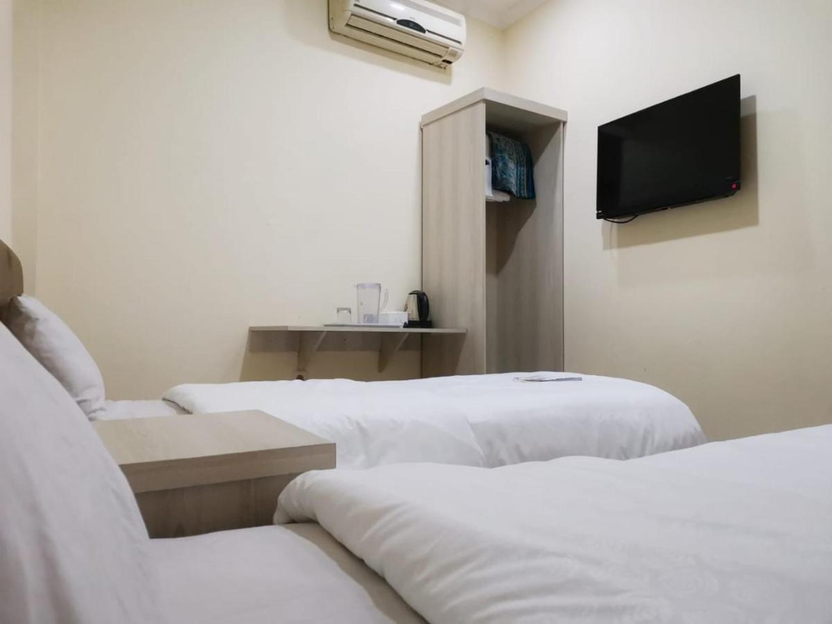 Hotel Nusantara Indah Syariah Jakarta Exterior foto